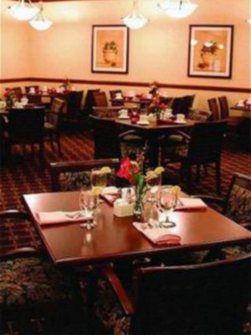 Doubletree By Hilton Pittsburgh-Green Tree Crafton Exterior photo
